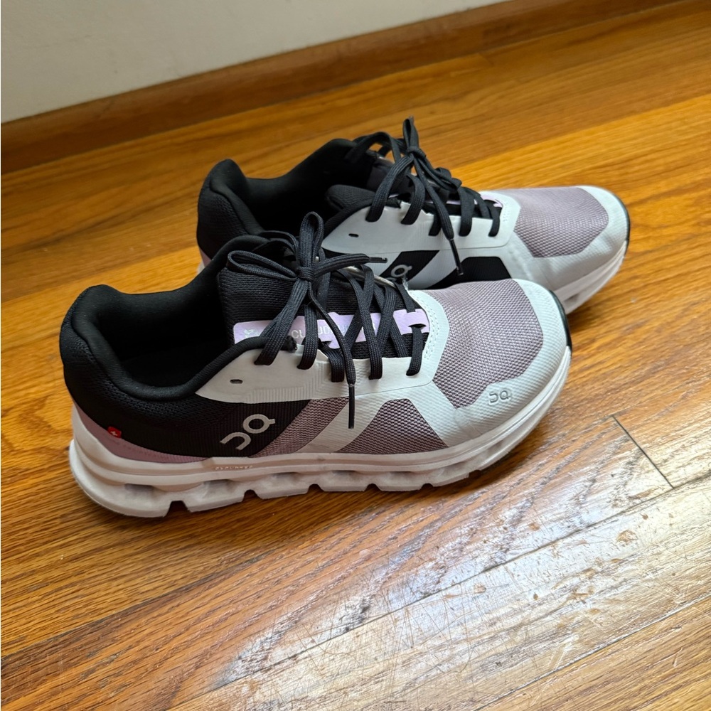 On Running Black and Gray Athletic Shoes